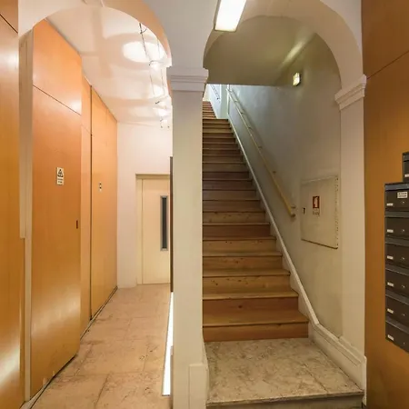 Lovelystay - Downtown Cosy Wonder דירה ליסבון