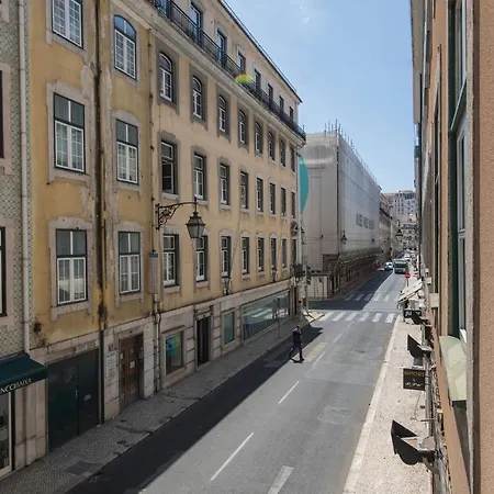 Lovelystay - Downtown Cosy Wonder Apartment