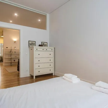 Downtown Cosy Wonder By Lovelystay * Lisbona