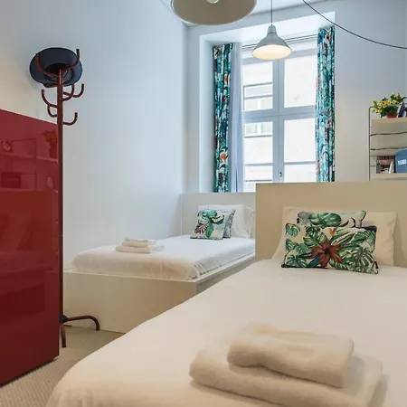 Apartment Downtown Cosy Wonder By Lovelystay *